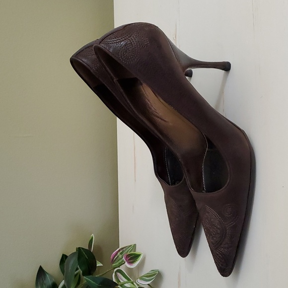 Prada | Vintage Brown Leather Embroidered Pumps Sz 37 - Picture 5 of 9